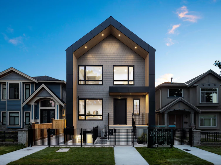 2-6831 Salisbury Avenue, Burnaby, BC, V5E 2Z4