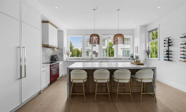 13-4638 Orca Way