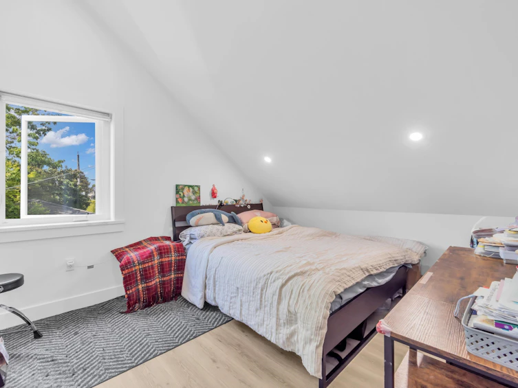 1675 W 59th Avenue, Vancouver, BC, V6P 1Z3 - 36