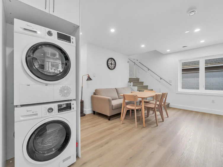 1675 W 59th Avenue, Vancouver, BC, V6P 1Z3 - 33