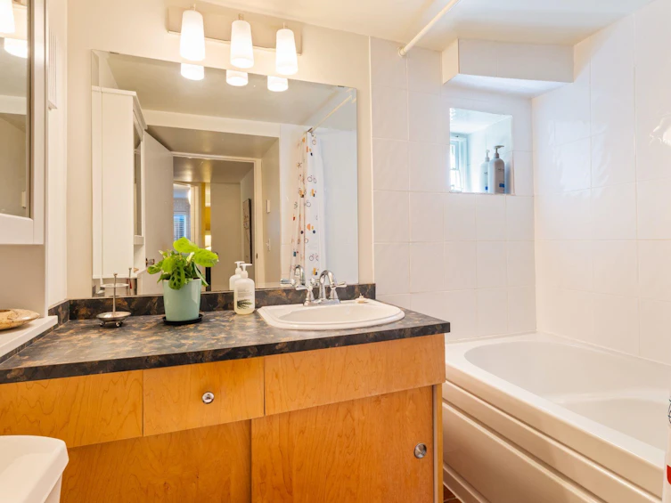 4057 W 18th Avenue, Vancouver, BC, V6S 1B9 - 23