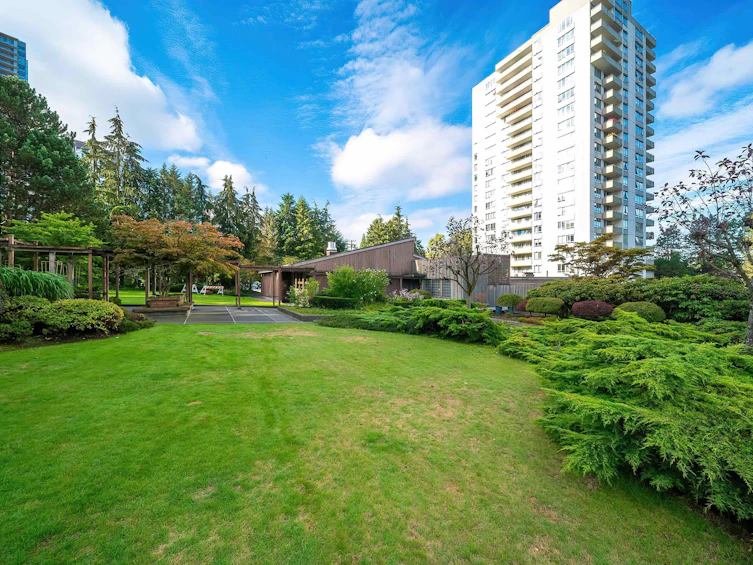 1702-5645 Barker Avenue, Burnaby, BC, V5H 3Z5 - 2