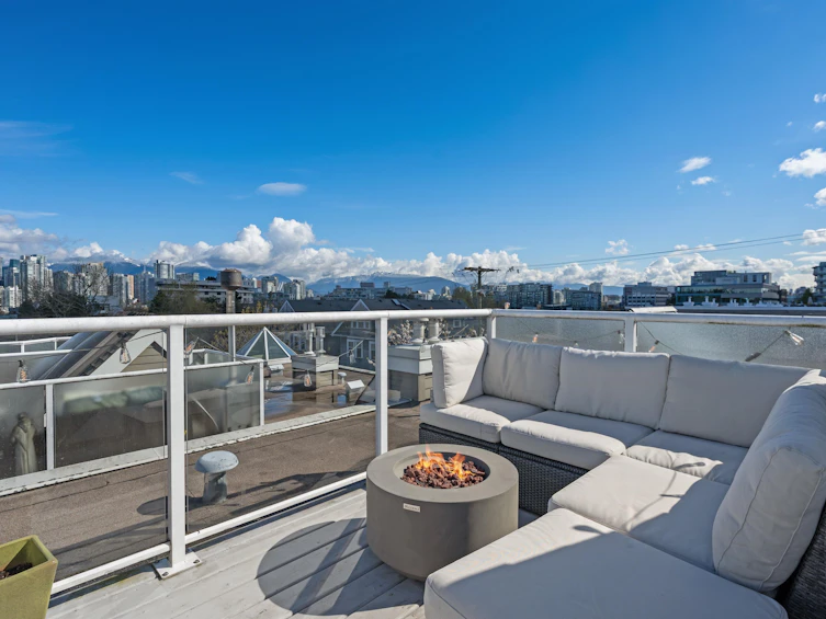 2251 Heather Street, Vancouver, BC, V5Z 4J9 - 2