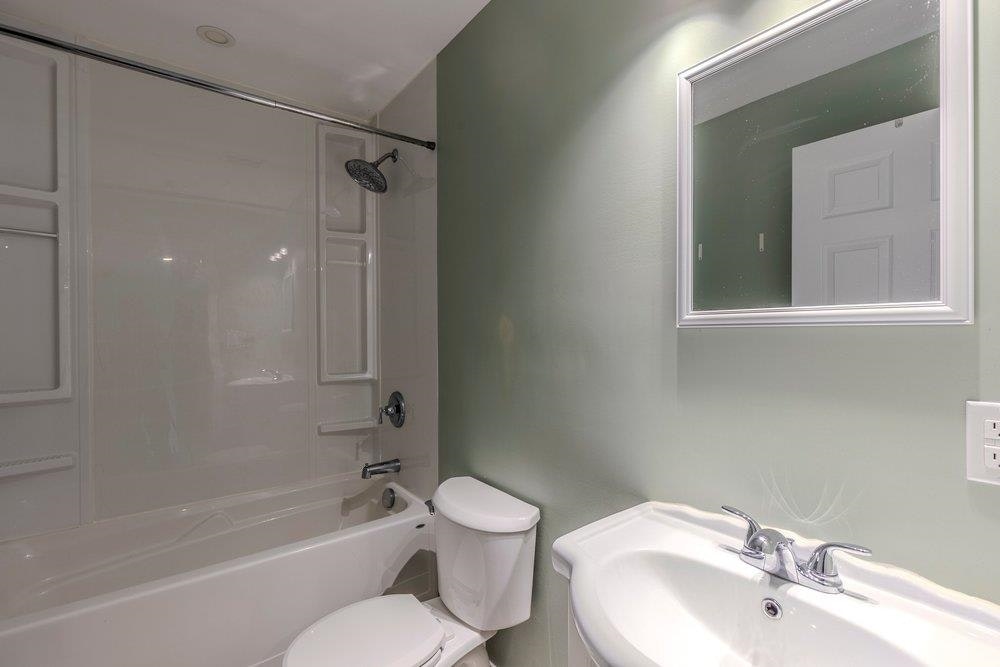 8627 Henderson Street, Mission, BC, V2V 7P9 - 12