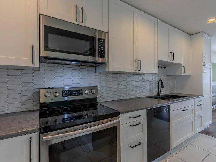 8627 Henderson Street, Mission, BC, V2V 7P9 - 22