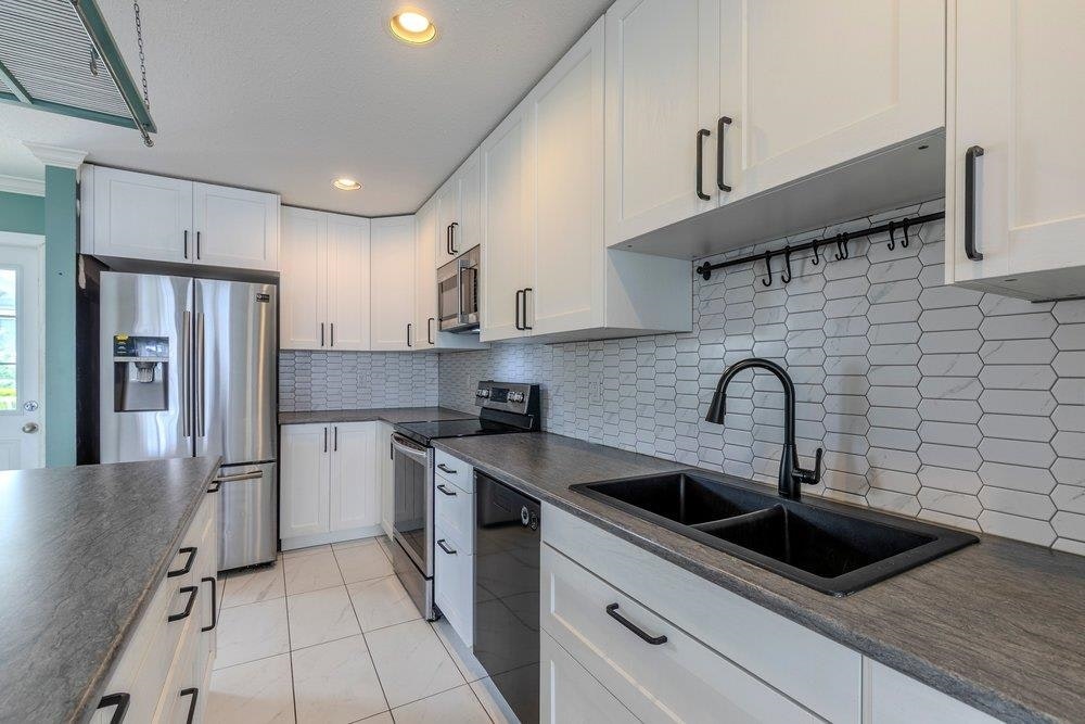 8627 Henderson Street, Mission, BC, V2V 7P9 - 19