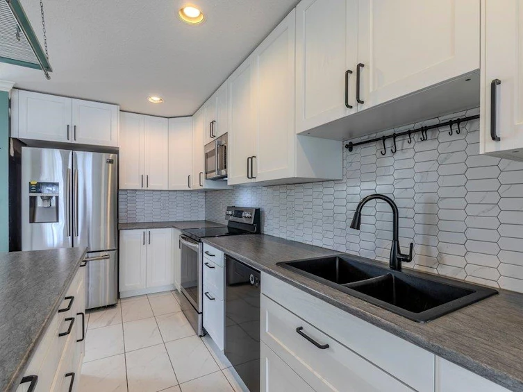 8627 Henderson Street, Mission, BC, V2V 7P9 - 19