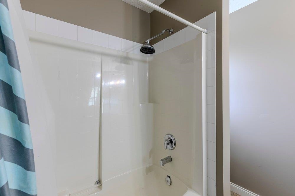 8627 Henderson Street, Mission, BC, V2V 7P9 - 30