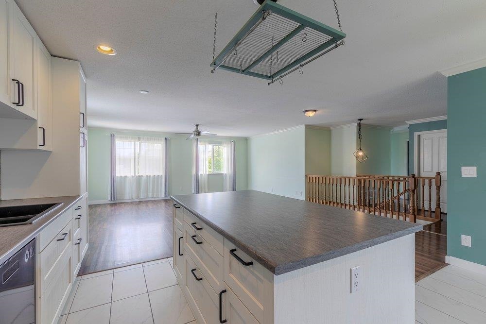 8627 Henderson Street, Mission, BC, V2V 7P9 - 23