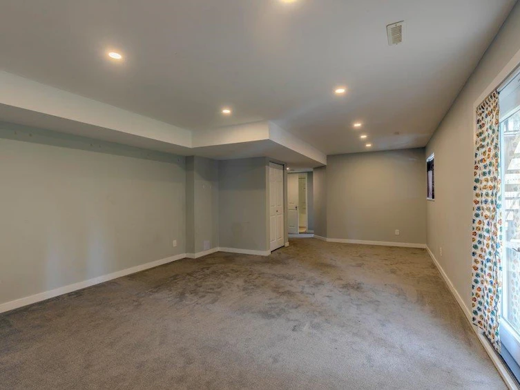 8627 Henderson Street, Mission, BC, V2V 7P9 - 10