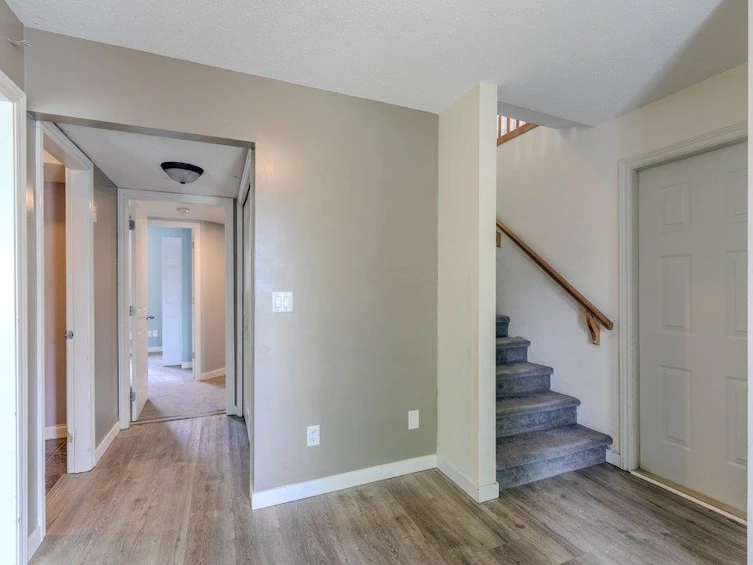 8627 Henderson Street, Mission, BC, V2V 7P9 - 4