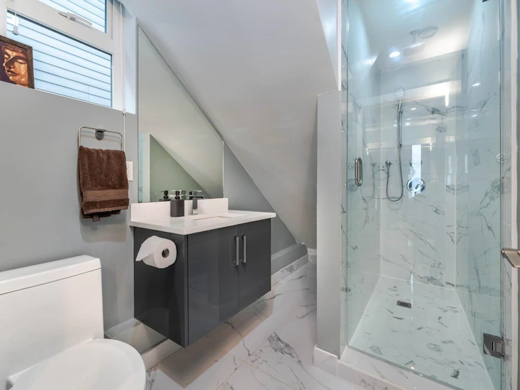 1805 E 37th Avenue, Vancouver, BC, V5P 1E9 - 7