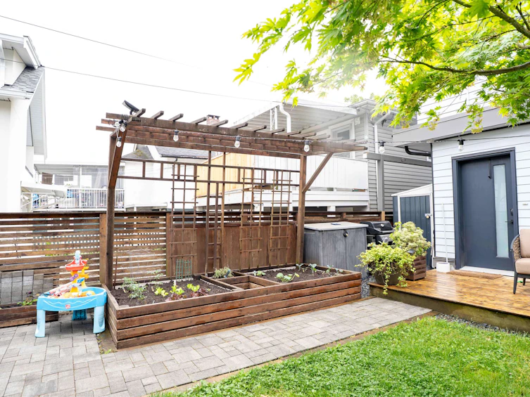 1805 E 37th Avenue, Vancouver, BC, V5P 1E9 - 22