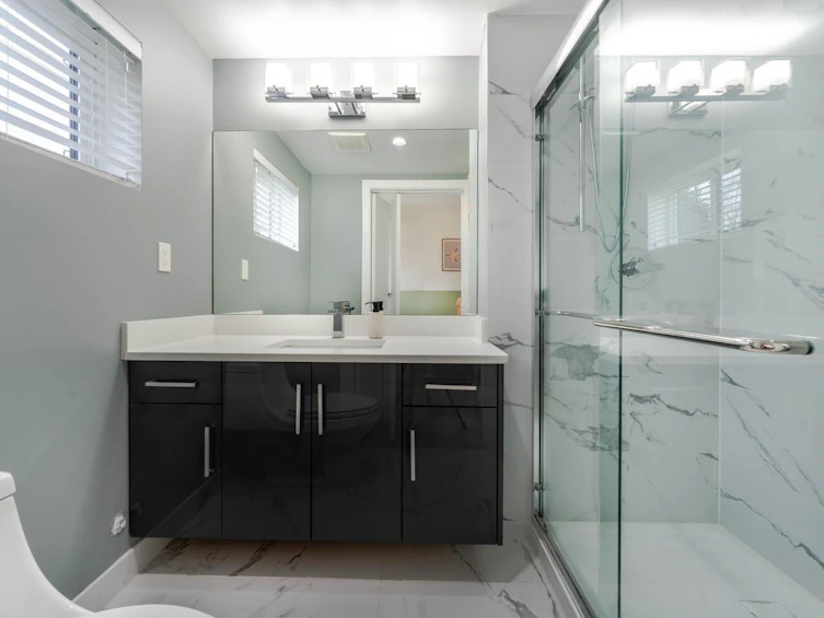 1805 E 37th Avenue, Vancouver, BC, V5P 1E9 - 13