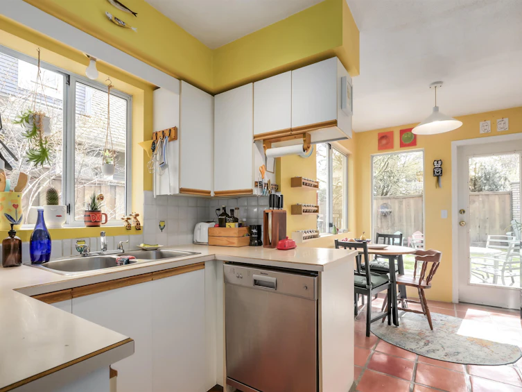 9-43 E 20th Avenue, Vancouver, BC, V5V 5C7 - 13