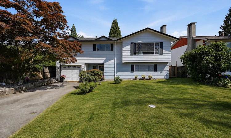 2413 Scott Place