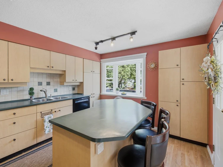2413 Scott Place, Port Coquitlam, BC, V3B 2E6 - 8