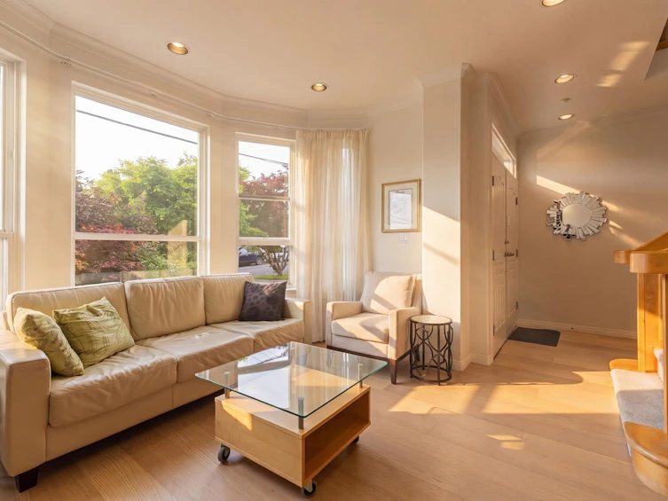 888 E 30th Avenue, Vancouver, BC, V5V 2W1 - 3