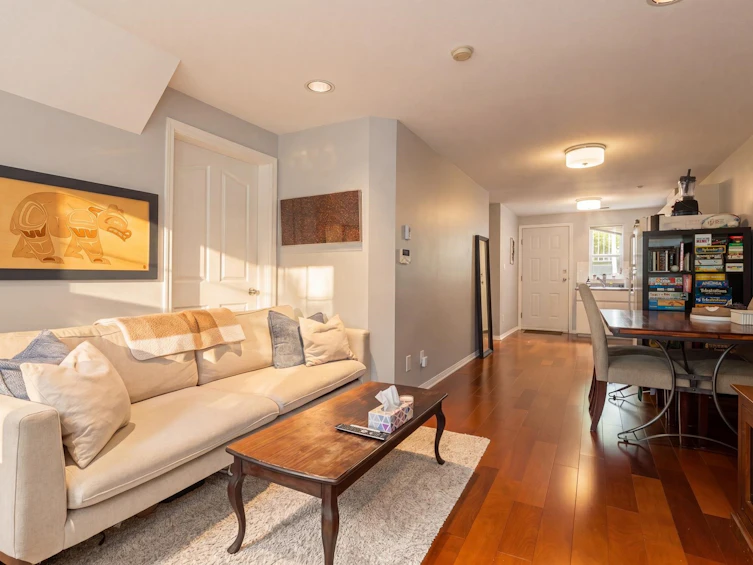 888 E 30th Avenue, Vancouver, BC, V5V 2W1 - 26