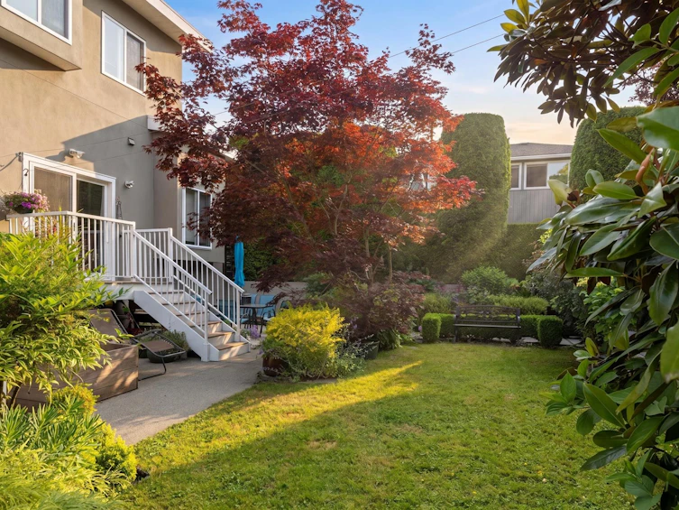 888 E 30th Avenue, Vancouver, BC, V5V 2W1 - 33