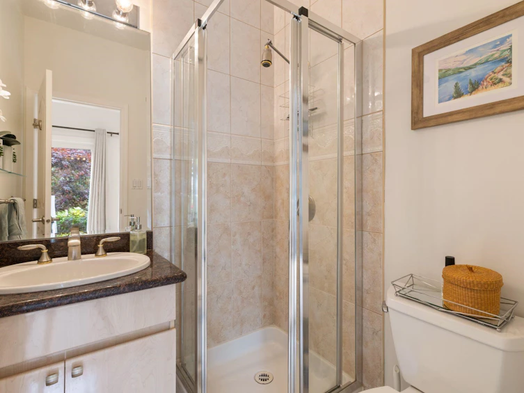 888 E 30th Avenue, Vancouver, BC, V5V 2W1 - 13
