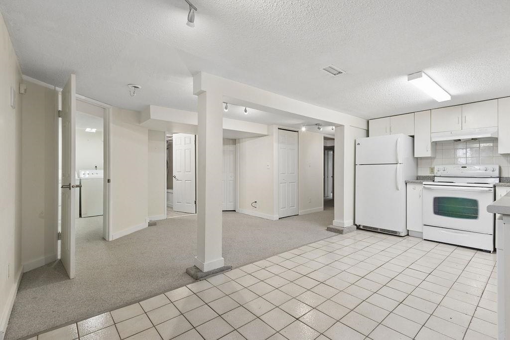 Ground level-3229 W 11th Avenue, Vancouver, BC, V6K 2M9 - 2