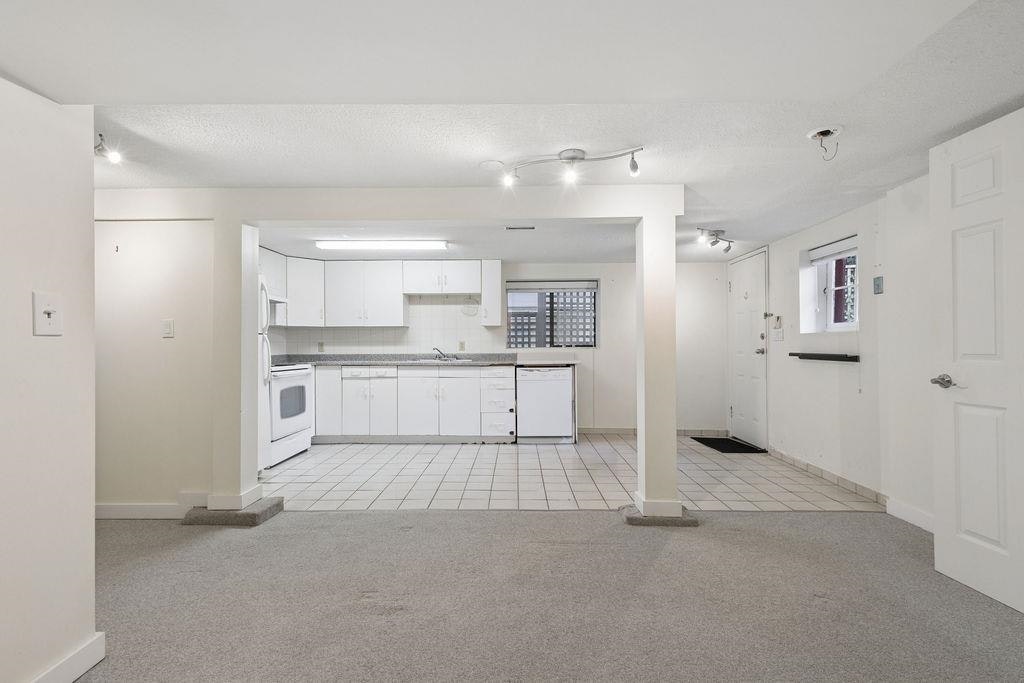 Ground level-3229 W 11th Avenue, Vancouver, BC, V6K 2M9 - 3