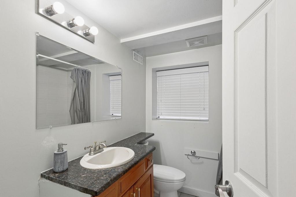 Ground level-3229 W 11th Avenue, Vancouver, BC, V6K 2M9 - 14