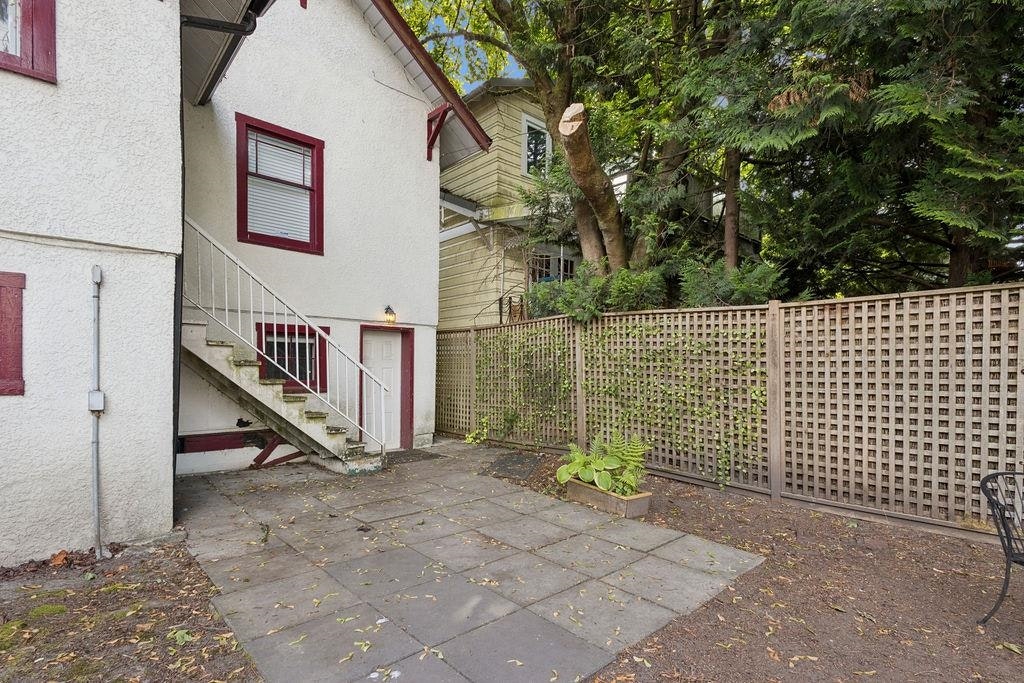 Ground level-3229 W 11th Avenue, Vancouver, BC, V6K 2M9 - 17