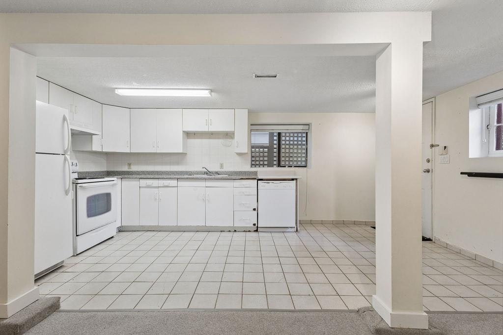 Ground level-3229 W 11th Avenue, Vancouver, BC, V6K 2M9 - 4