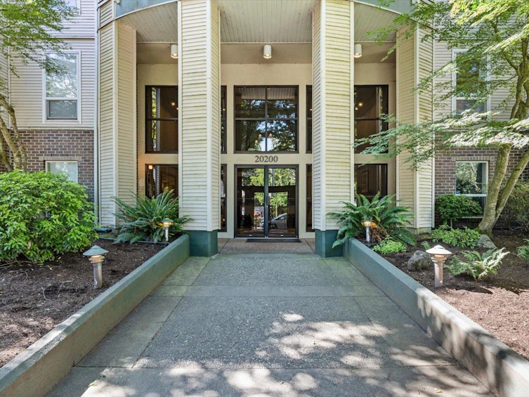 209-20200 54a Avenue, Langley, BC, V3A 3W7 - 2