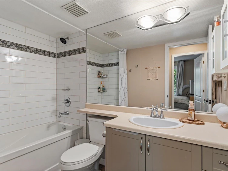 209-20200 54a Avenue, Langley, BC, V3A 3W7 - 22