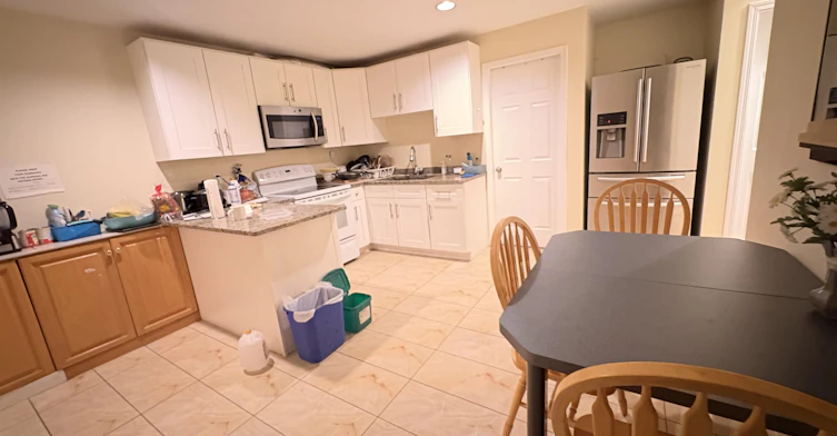 326 W 48th Avenue, Vancouver, BC, V5R 5T5 - 5