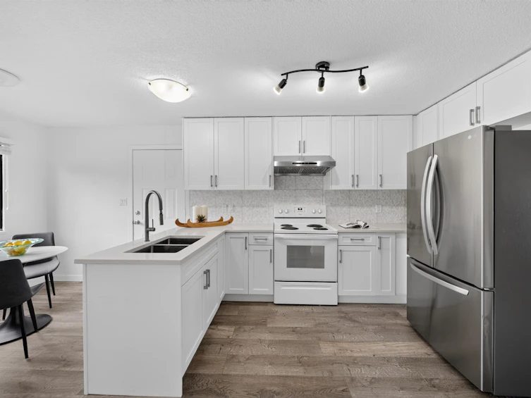 6439 Azure Road, Richmond, BC, V7C 2R8 - 12
