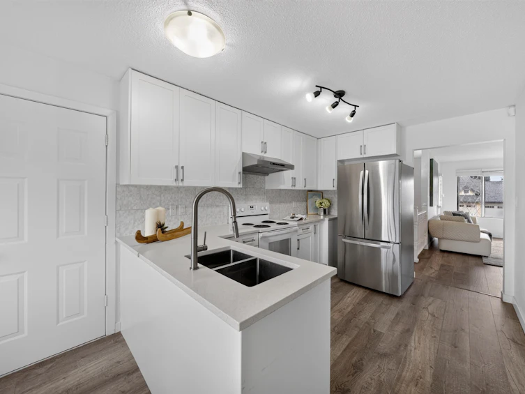 6439 Azure Road, Richmond, BC, V7C 2R8 - 14