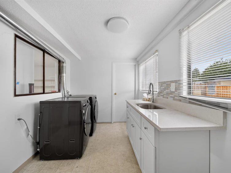 6439 Azure Road, Richmond, BC, V7C 2R8 - 26