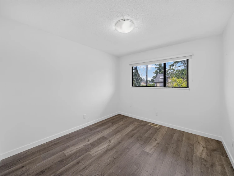 6439 Azure Road, Richmond, BC, V7C 2R8 - 21