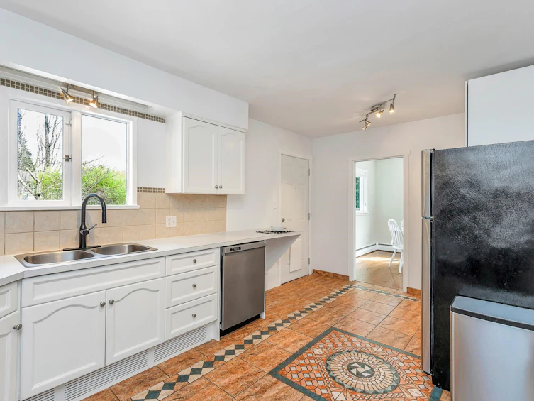7958 Taulbut Street, Mission, BC, V2V 3W7 - 9