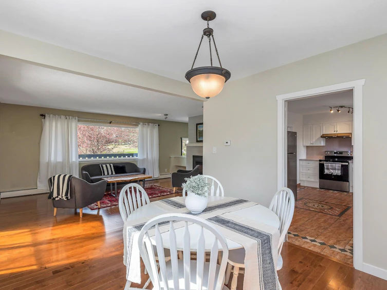 7958 Taulbut Street, Mission, BC, V2V 3W7 - 7