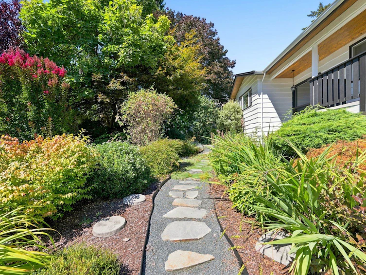 7958 Taulbut Street, Mission, BC, V2V 3W7 - 2