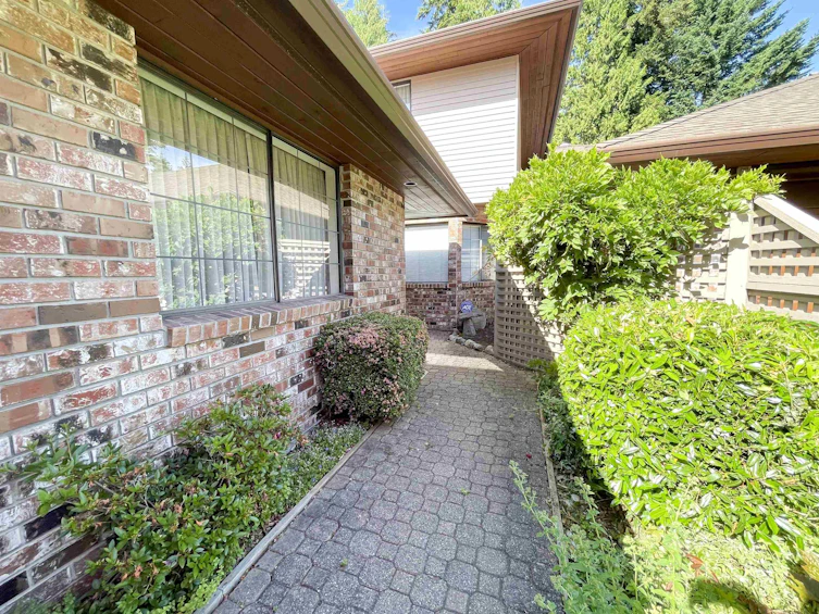 6-1725 Southmere Crescent, Surrey, BC, V4A 7A7 - 2