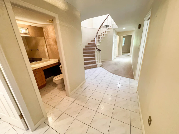 6-1725 Southmere Crescent, Surrey, BC, V4A 7A7 - 6