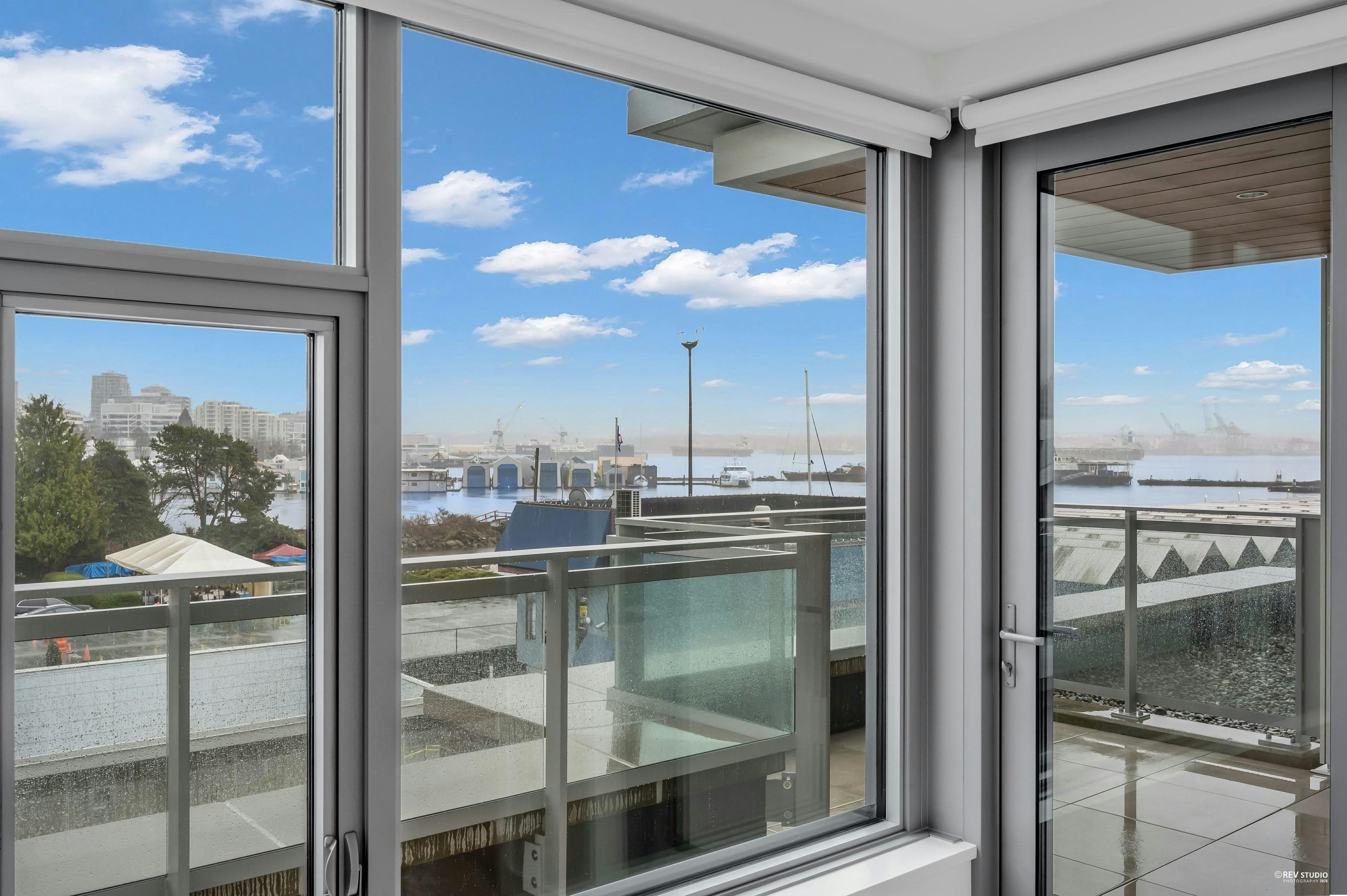 320-755 Harbourside Drive, North Vancouver, BC, V7P 0G1 - 10
