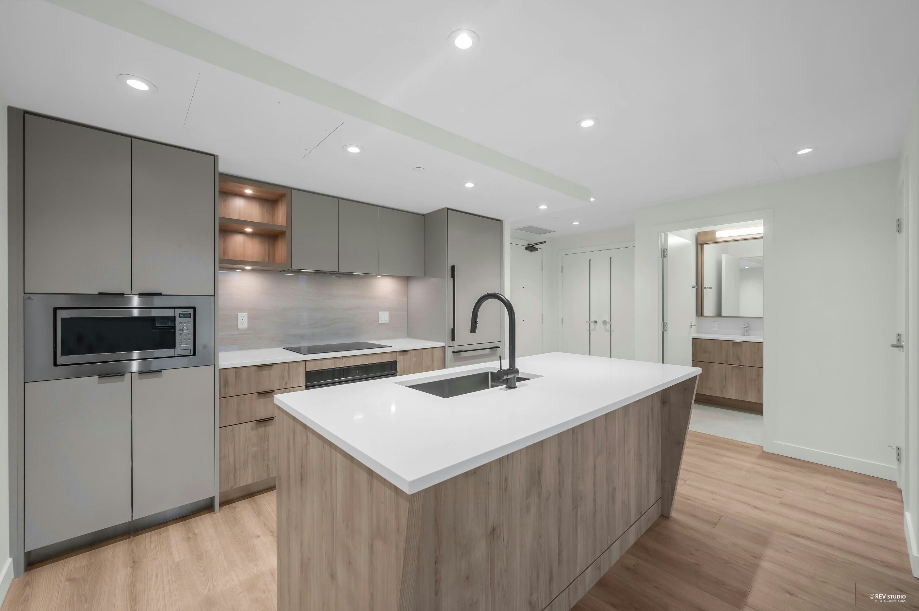 320-755 Harbourside Drive, North Vancouver, BC, V7P 0G1 - 4