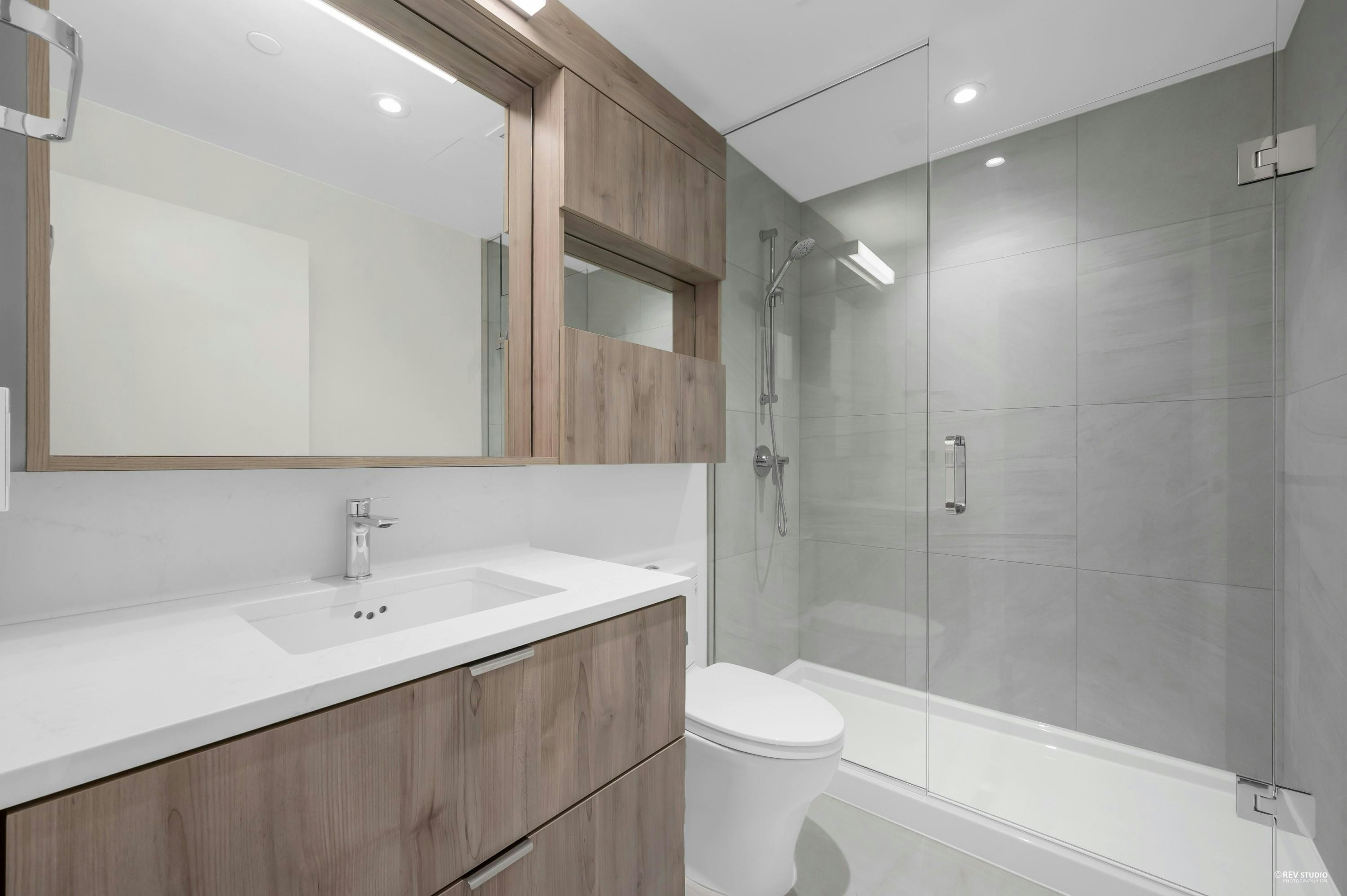 320-755 Harbourside Drive, North Vancouver, BC, V7P 0G1 - 8