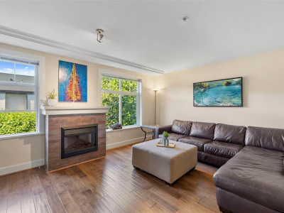 81-15833 26 Avenue - 4