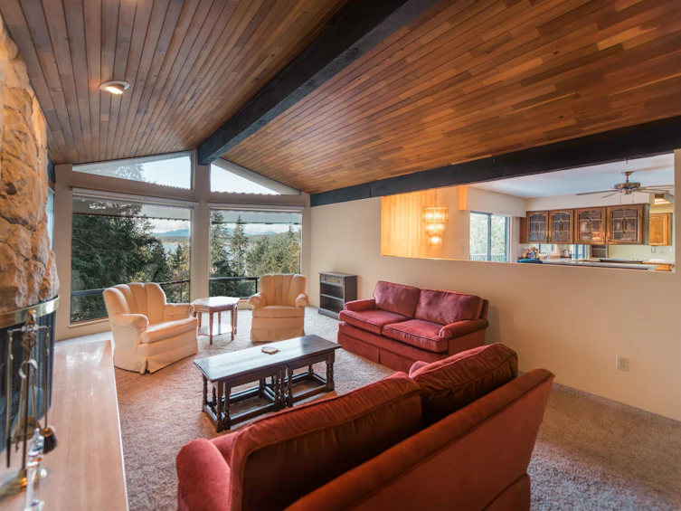 8846 Redrooffs Road, Halfmoon Bay, BC, V7Z 1B2