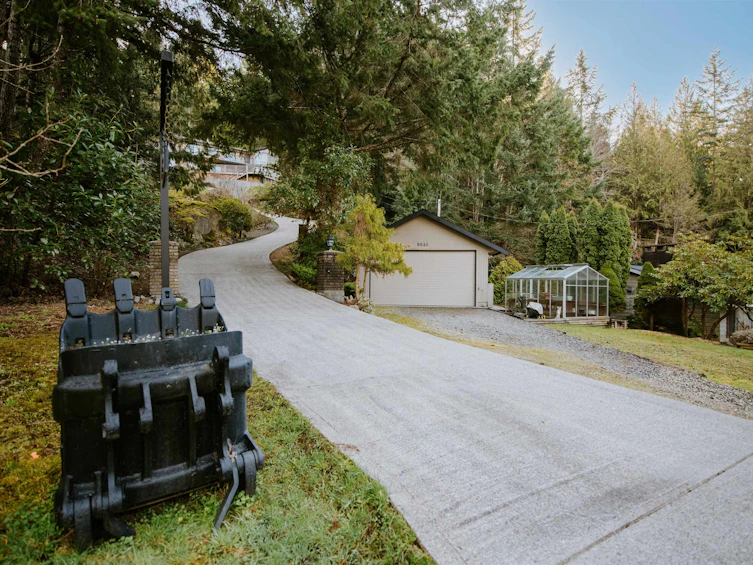 8846 Redrooffs Road, Halfmoon Bay, BC, V7Z 1B2 - 13