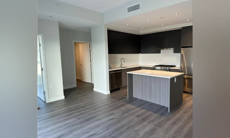 211-3430 E Kent Avenue South