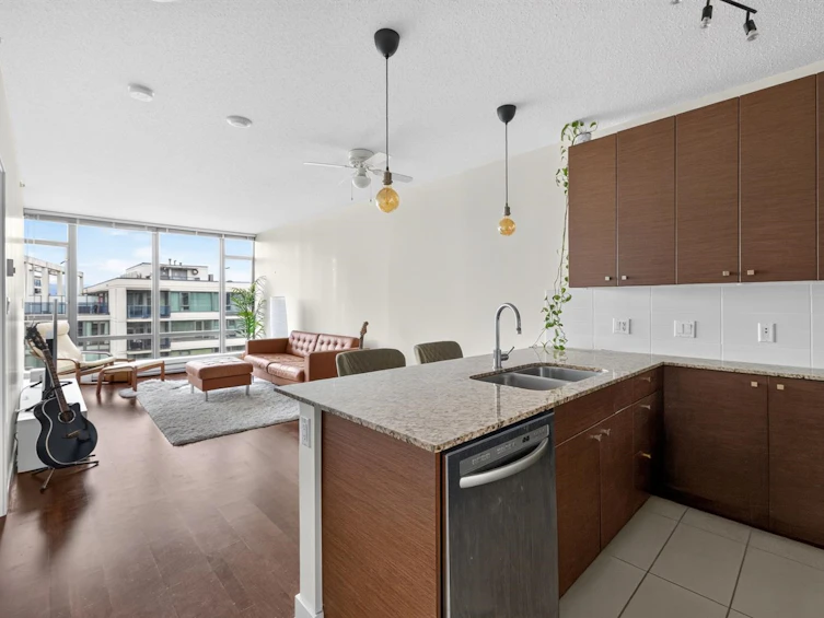 1507-7360 Elmbridge Way, Richmond, BC, V6X 0A5 - 2